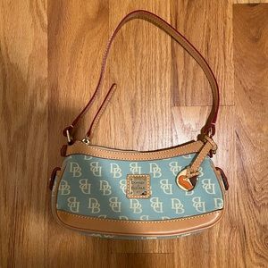 dooney and bourke bag